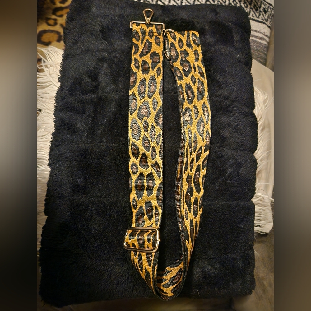 Leopard bag strap